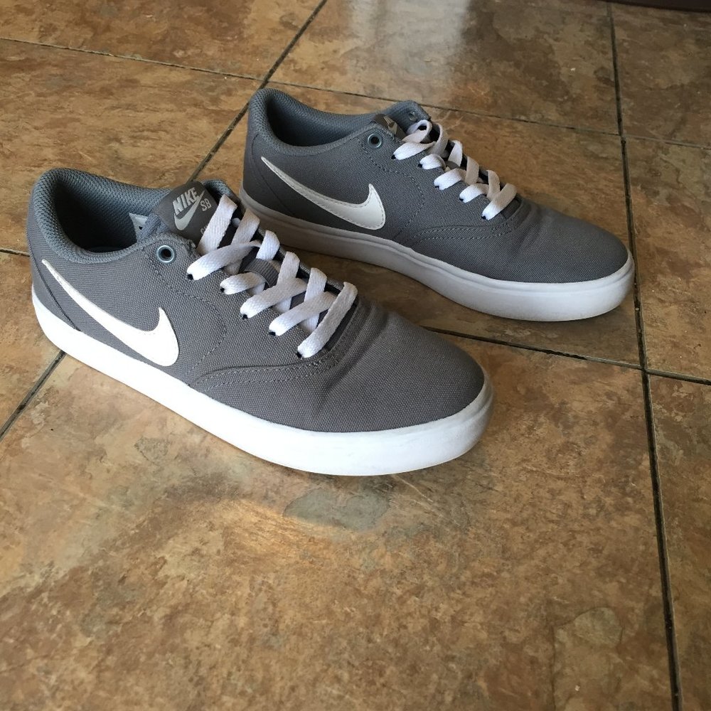 Nike SB, Nike Skateboard, Size 6.5, Grey